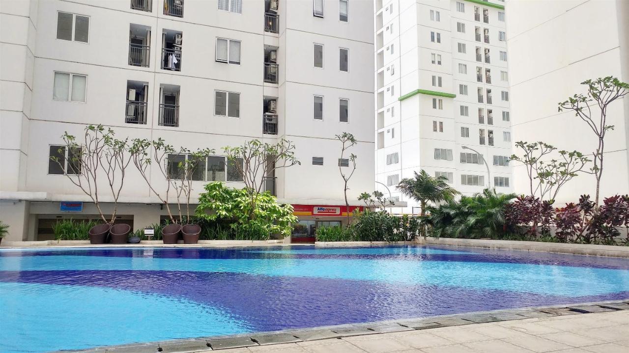 Well Furnished 2br Bassura By Travelio Apartment Jakarta